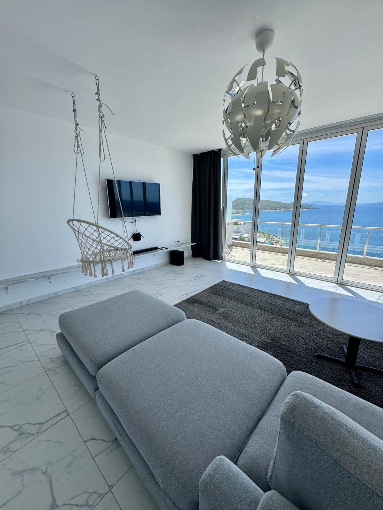 Penthouse Paulina